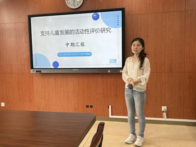新闻稿--研课题助发展，以思考促进步(1)_html_794bb956.jpg