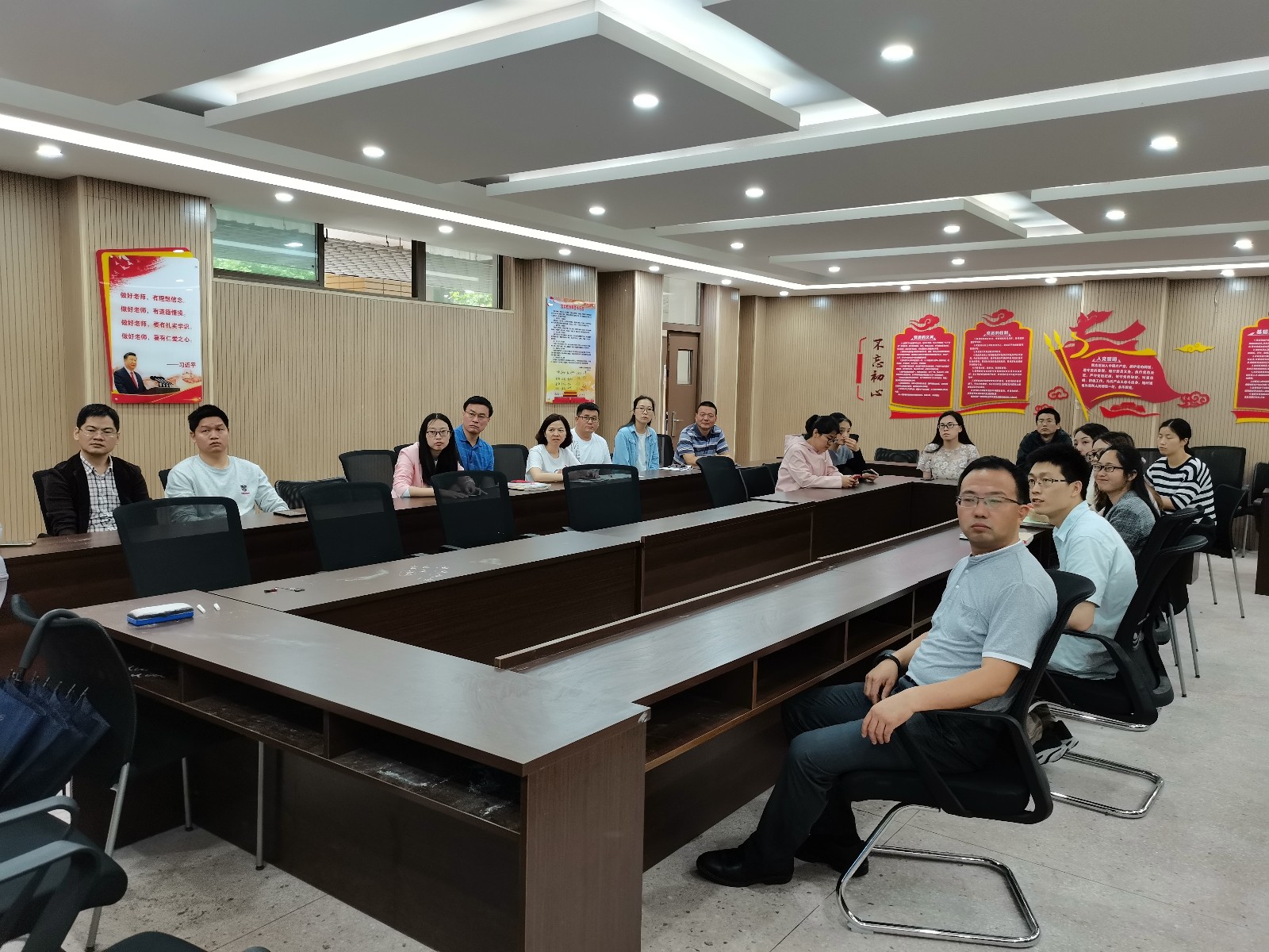 会场.jpg 会场.jpg