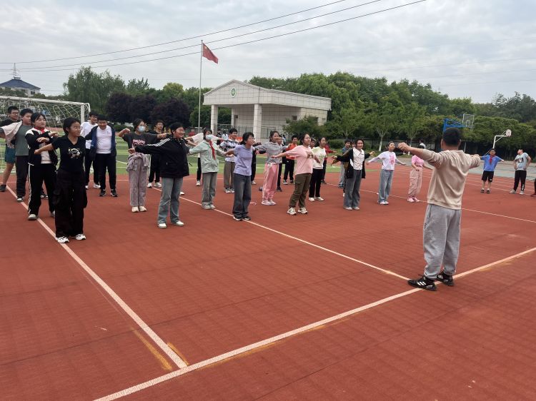 【雅韵靖小】    新课表视角下的分层教学 ——暨靖安小学四月份体育教研