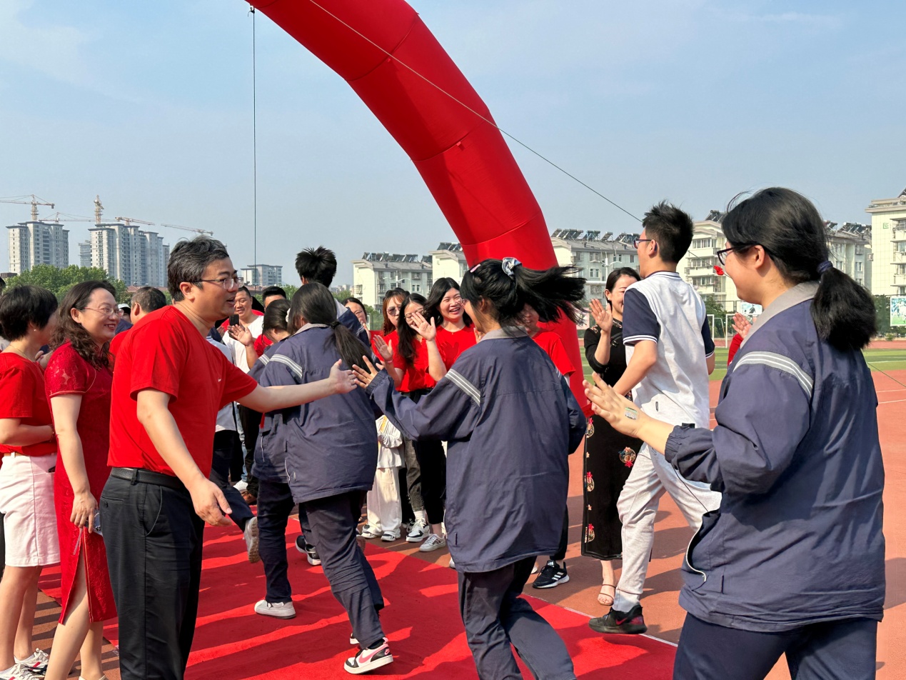 2023.6.15壮志凌云 逐梦中考——实初尧化初三送考壮行仪式_html_m4c98c048.jpg