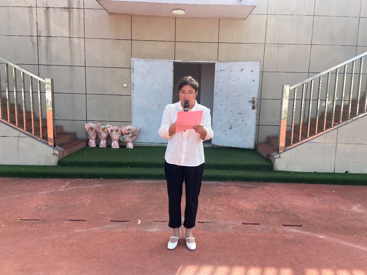 躬耕教坛，强国有我——实初尧化举行庆祝第39个教师节活动_html_69ea594f.jpg