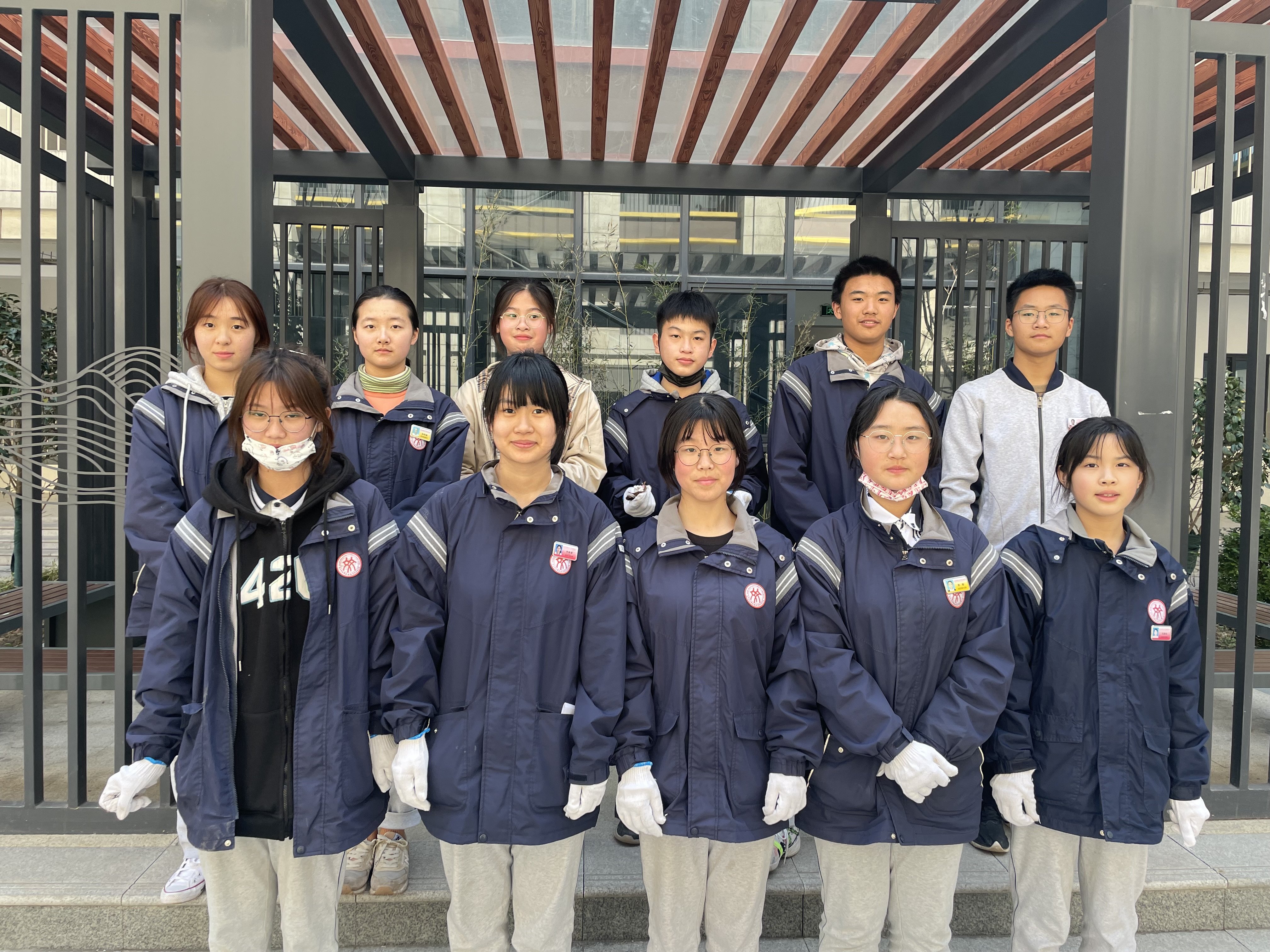 传承雷锋精神，倡导时代新风(1)_html_4ff56d75.jpg