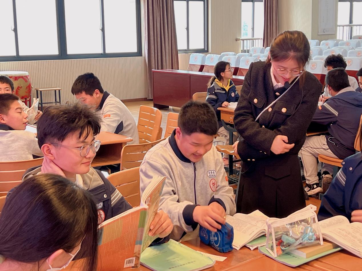 融进教学——七年级语文教研(1)_html_23610b94.jpg