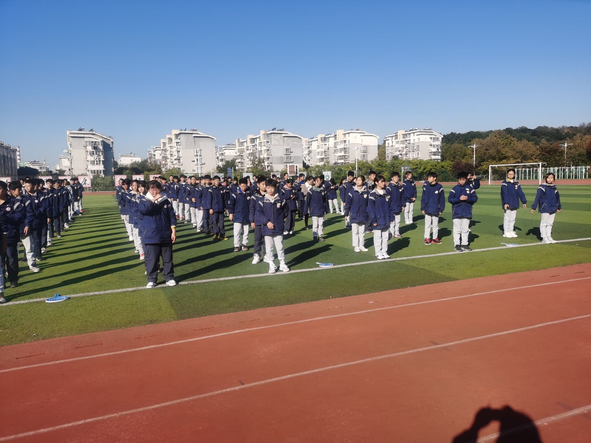 晨勉4_html_3feb2733.jpg