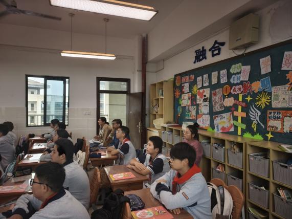 10.19多彩情绪 红色旋律_html_2c9b86f5.jpg