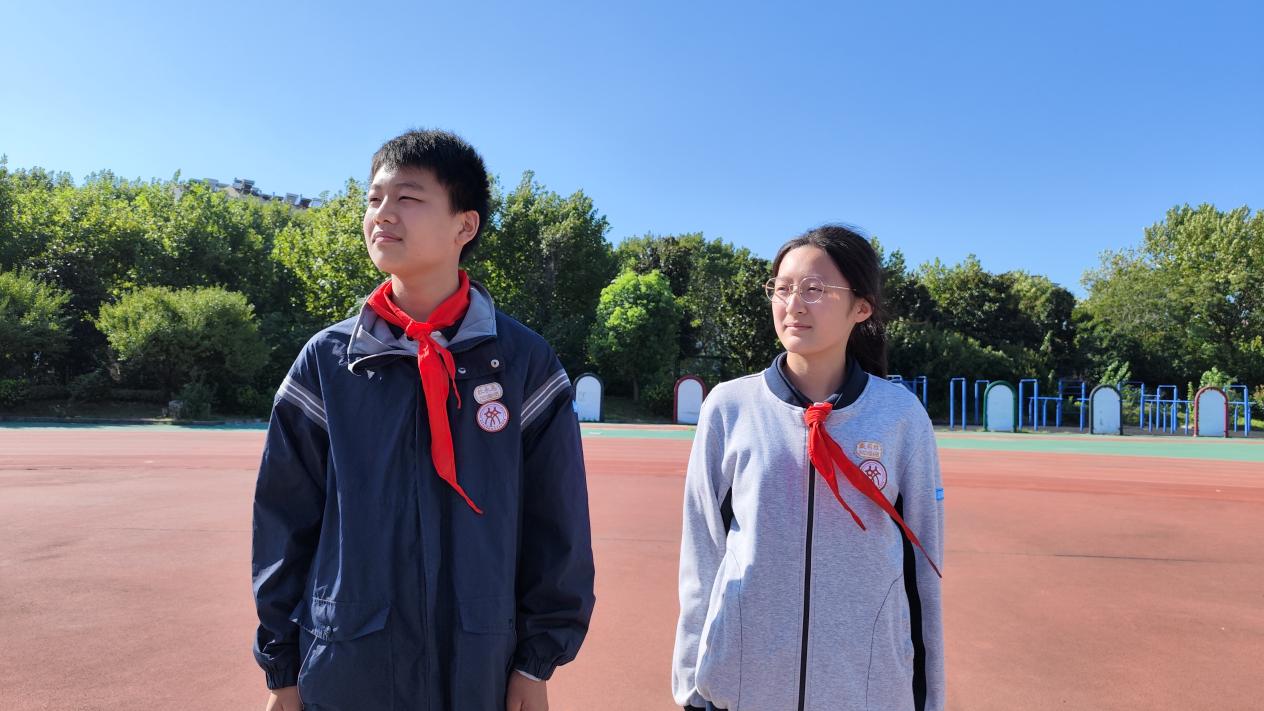 9.23升旗仪式报道_html_m680e87f4.jpg