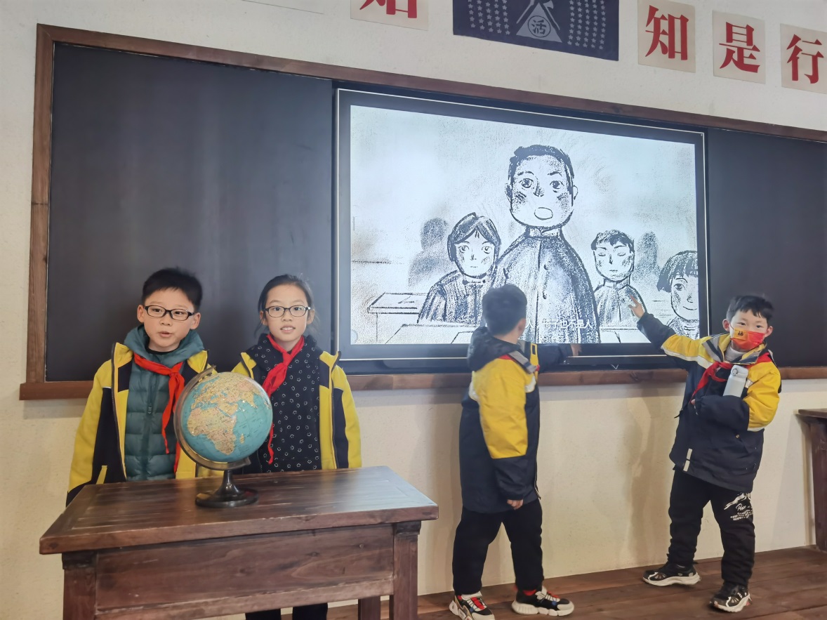 同走行知路，亲子共成长_html_m60b1c078.jpg