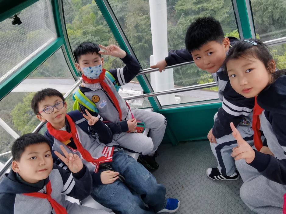 春游新闻稿_html_mf024153.jpg