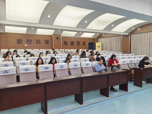 深耕人工智能 探索教学路径_html_176d8560.jpg