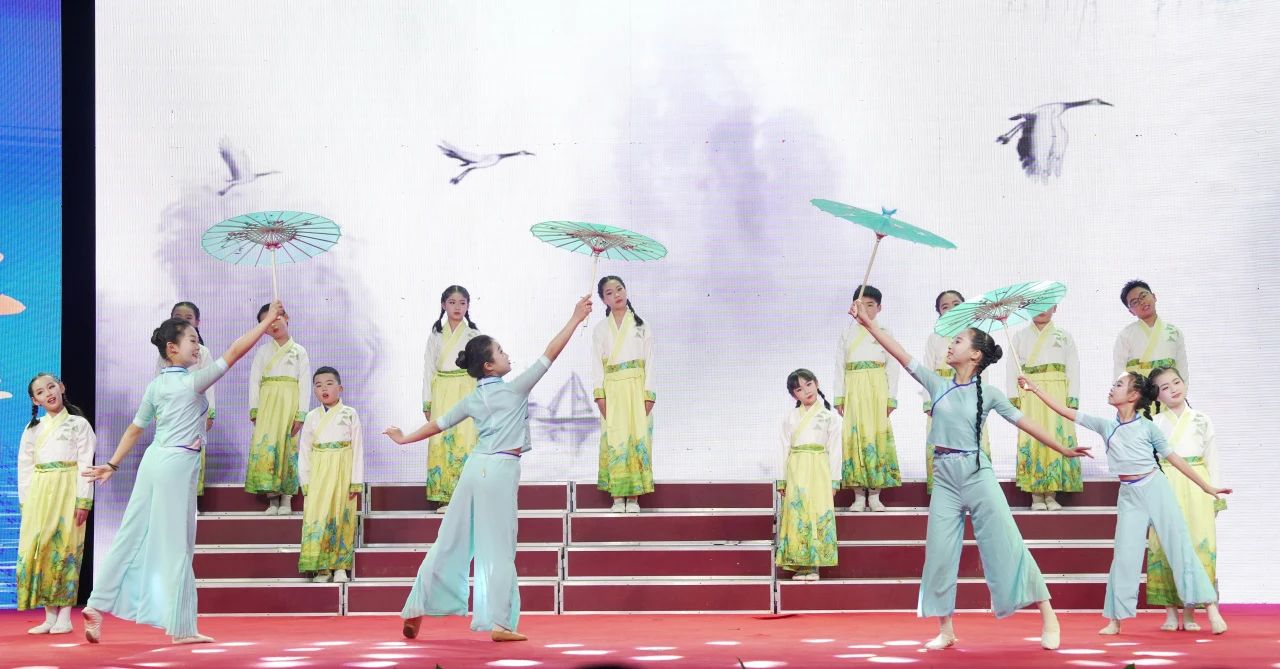 江畔诗会新闻稿2025.3.28_html_m3c69724.jpg