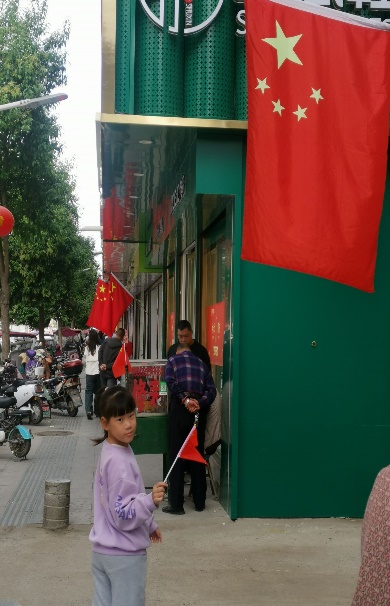 月满迎中秋 童心庆国庆--二（2）班新闻稿_html_10754c09.jpg
