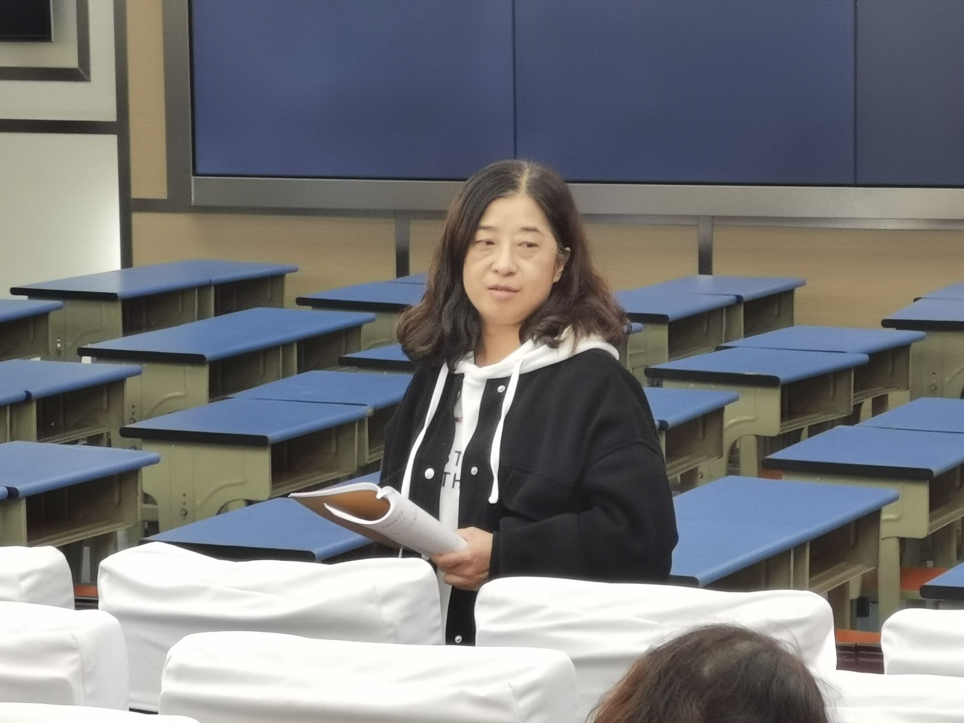 主题研修新闻稿_html_m1e241d31.jpg