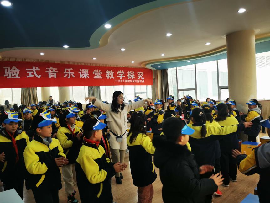 我校成功举办栖霞区西片共同体教学研究交流系列活动_html_7a5081be.jpg