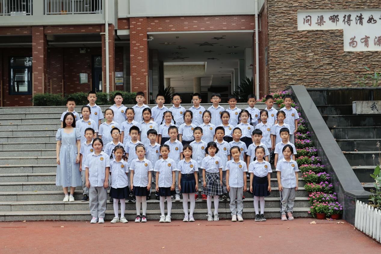 【升旗仪式】12.11_html_5c793099.jpg