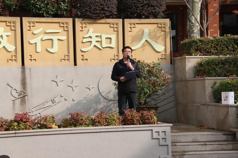 嬉戏玩耍_html_58620697.jpg
