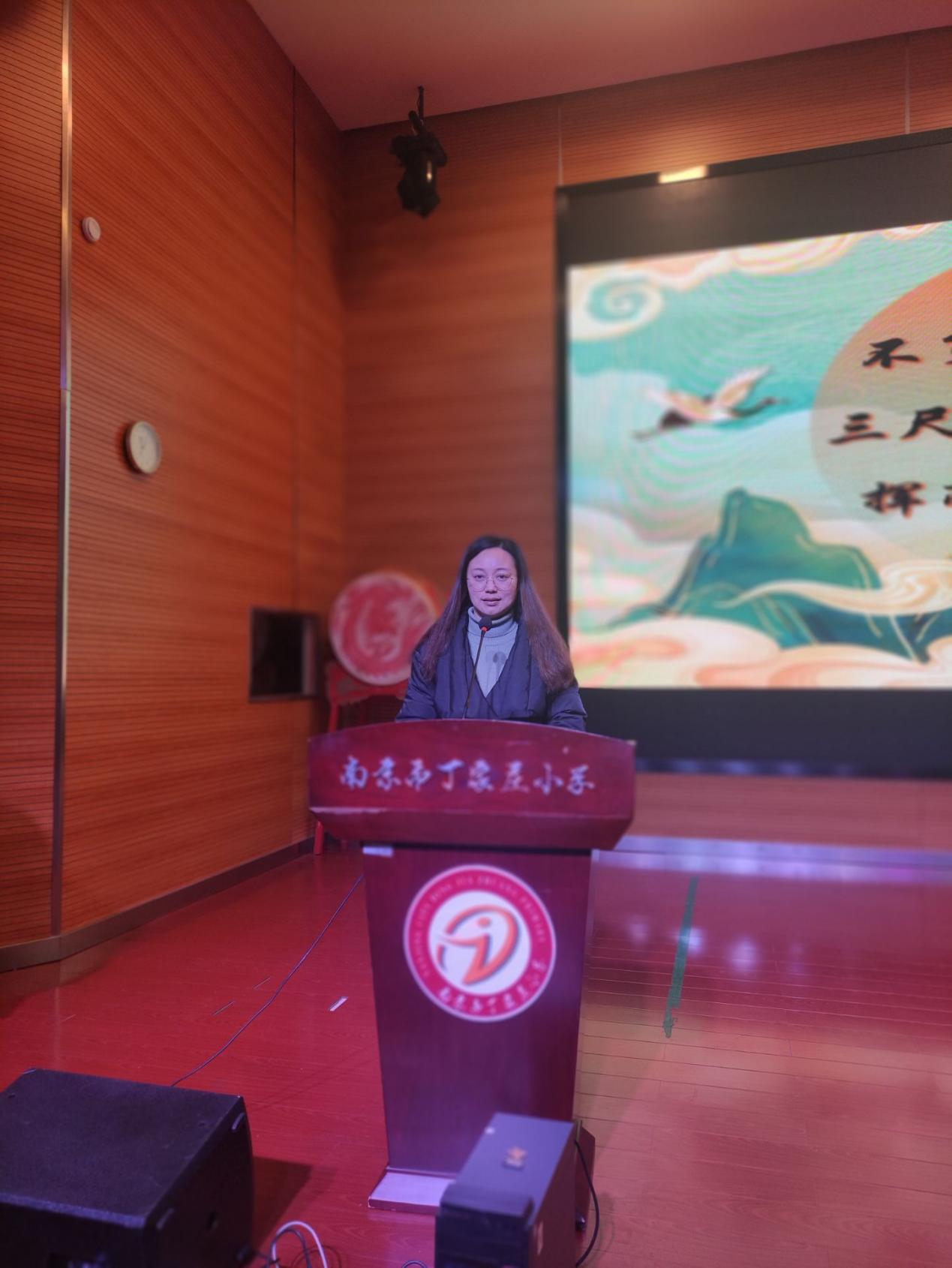 开学会议报道_html_m10635a7f.jpg