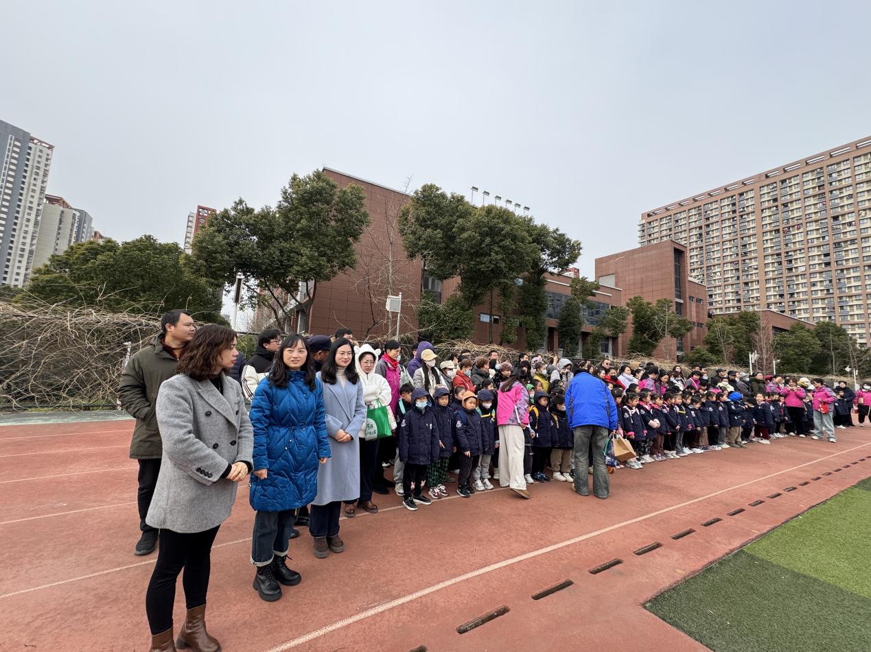 2025.02.17幼小衔接活动报道（符飞玲）_html_4d671be0.jpg