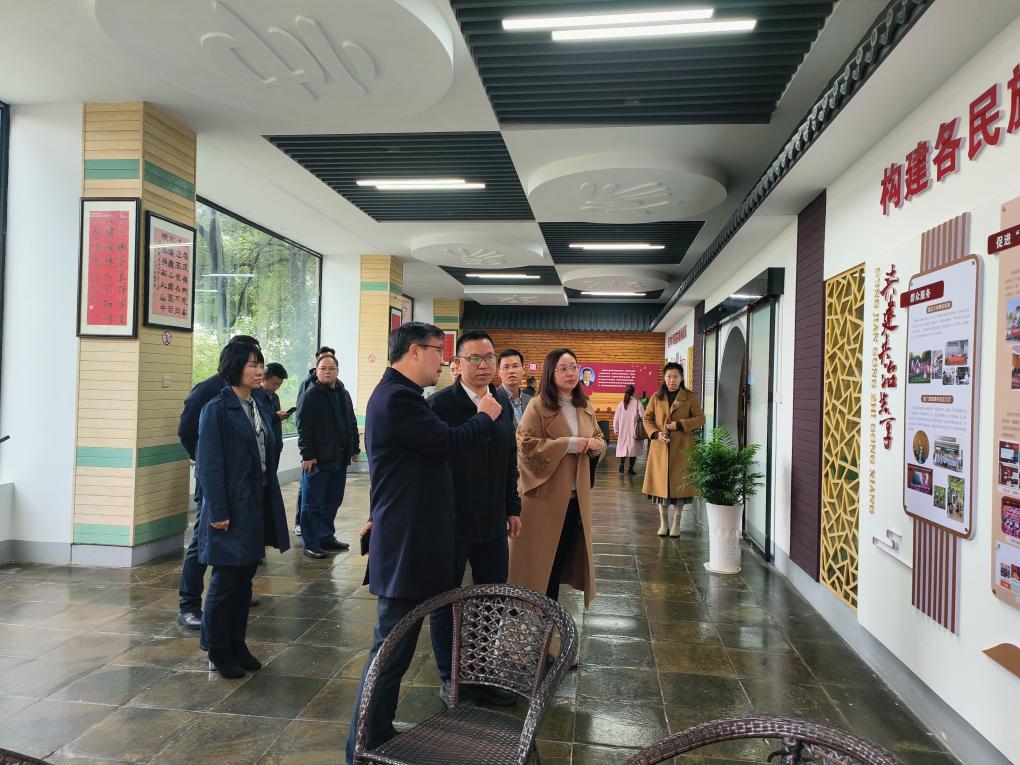 石榴花开丁小园_html_m2bd7877a.jpg