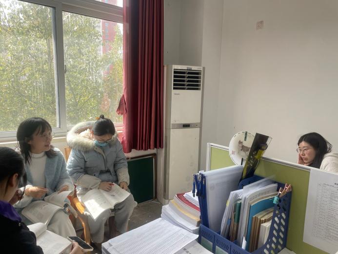 【丁香汉声·教学】丁小数学组备课活动侧记_html_m19ff8556.jpg