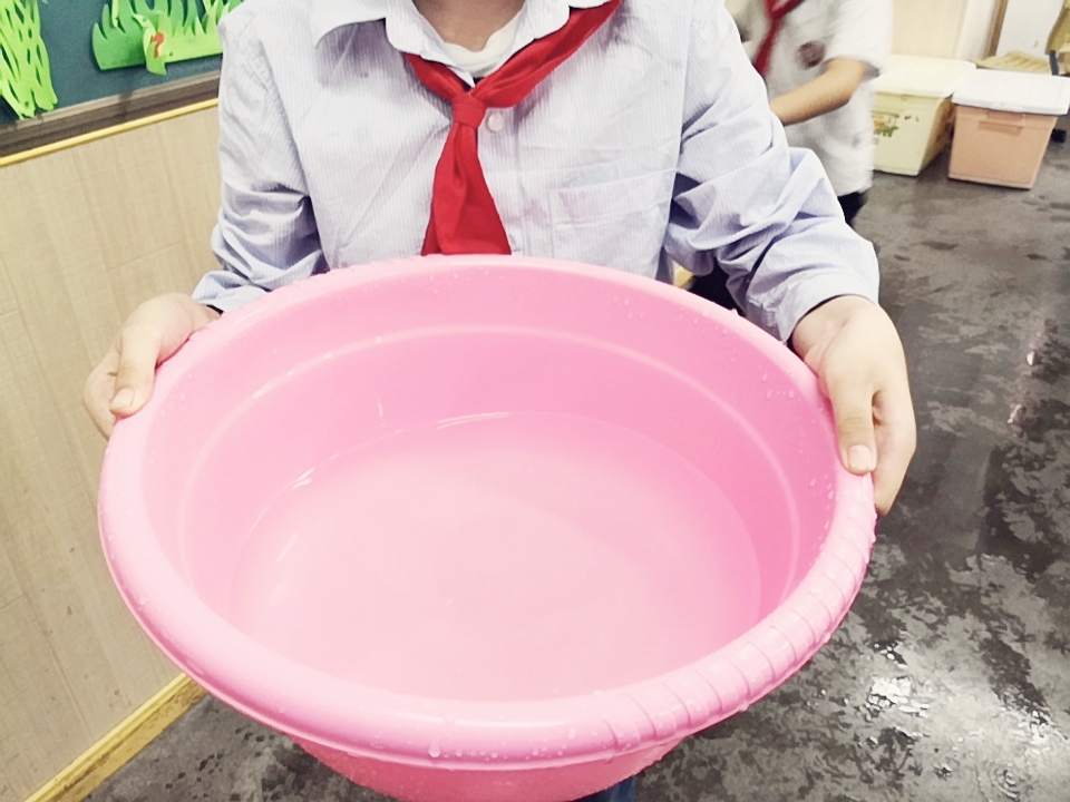 报道：校园因我而美丽(修改)_html_24466c93.jpg