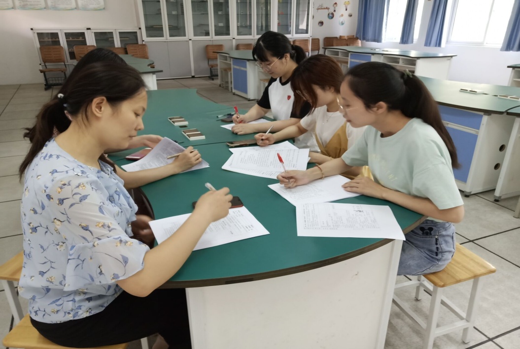 2020.8.29科学组集体备课新闻稿_html_m125c03b1.jpg