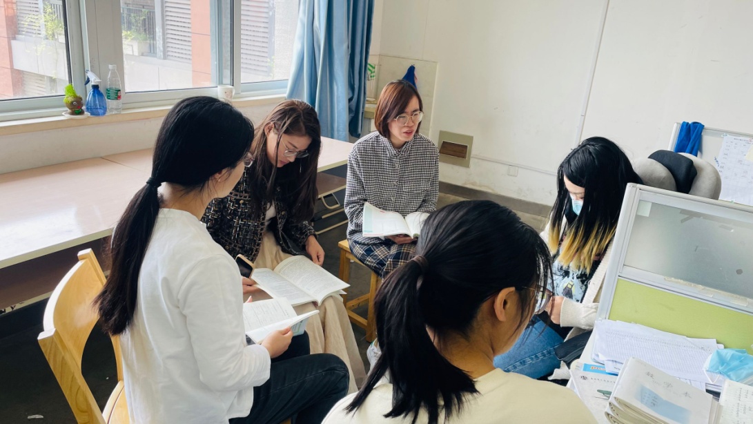 【丁香汉声•教学】丁小数学教研组集体备课活动侧记_html_m292e34d9.jpg