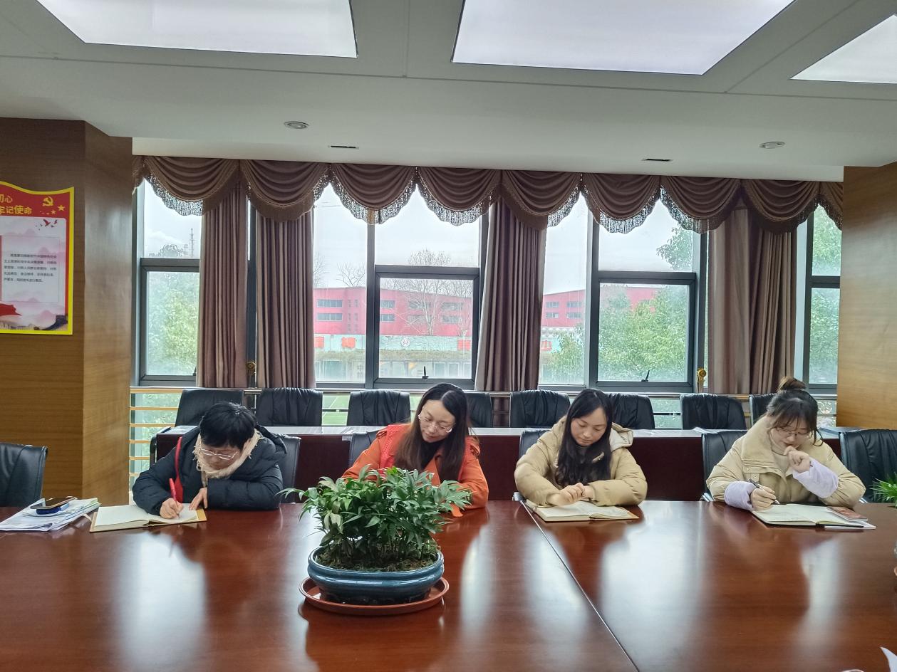 【丁香汉声&middot;党建】南京市丁家庄小学党支部召开支部委员会_html_6cc10aef.jpg