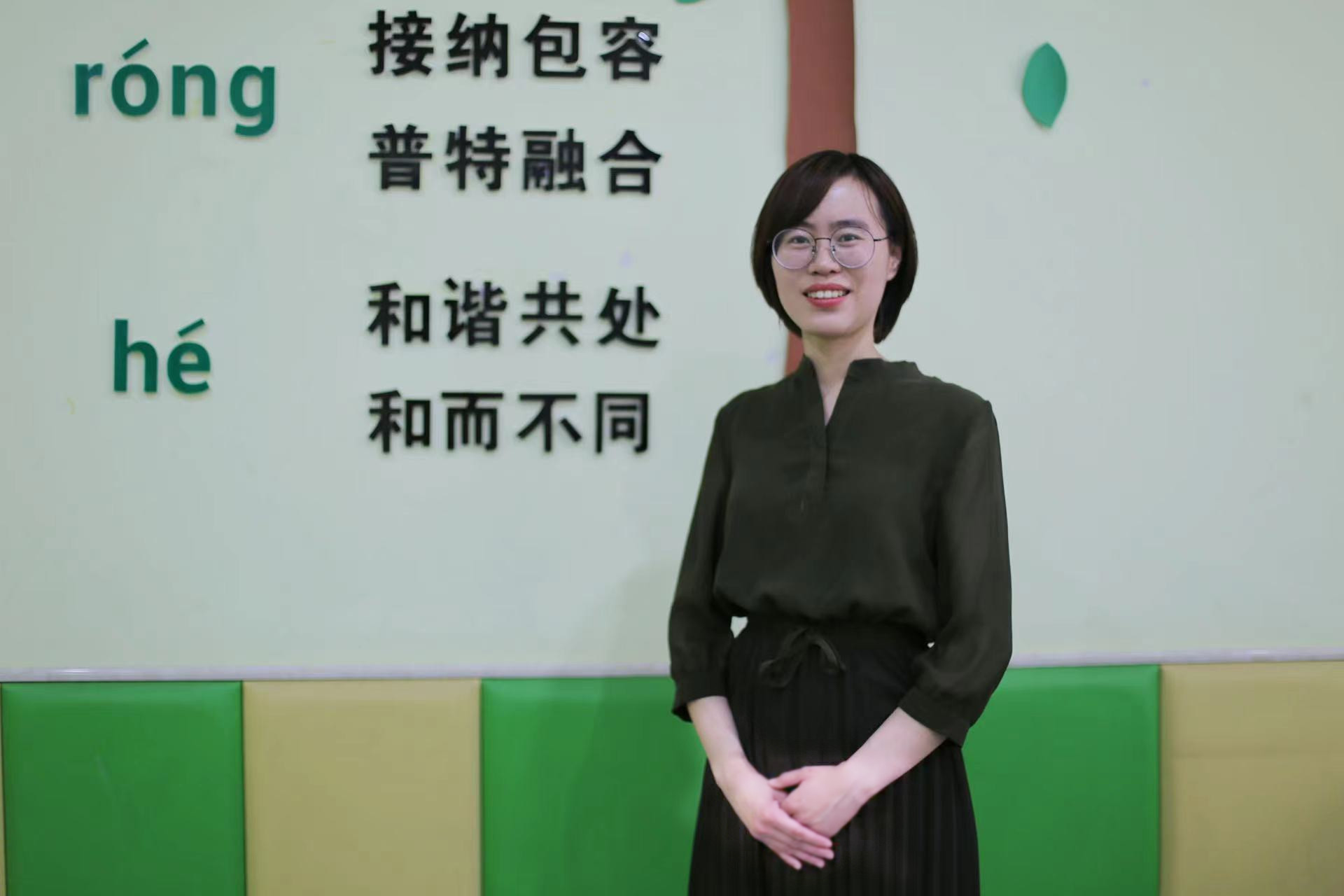 与榜样同行——吴振兰_html_542f1732.jpg
