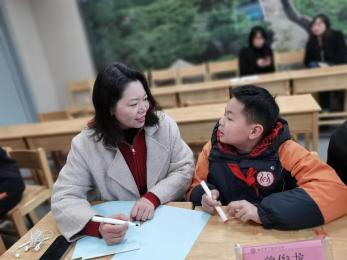丁倩雯-【丁香汉声·家长成长营】家庭会议，让孩子成长更温暖----记栖霞区家校社协同育人“家长学校大讲堂”2023.3.24_html_6826f566.jpg