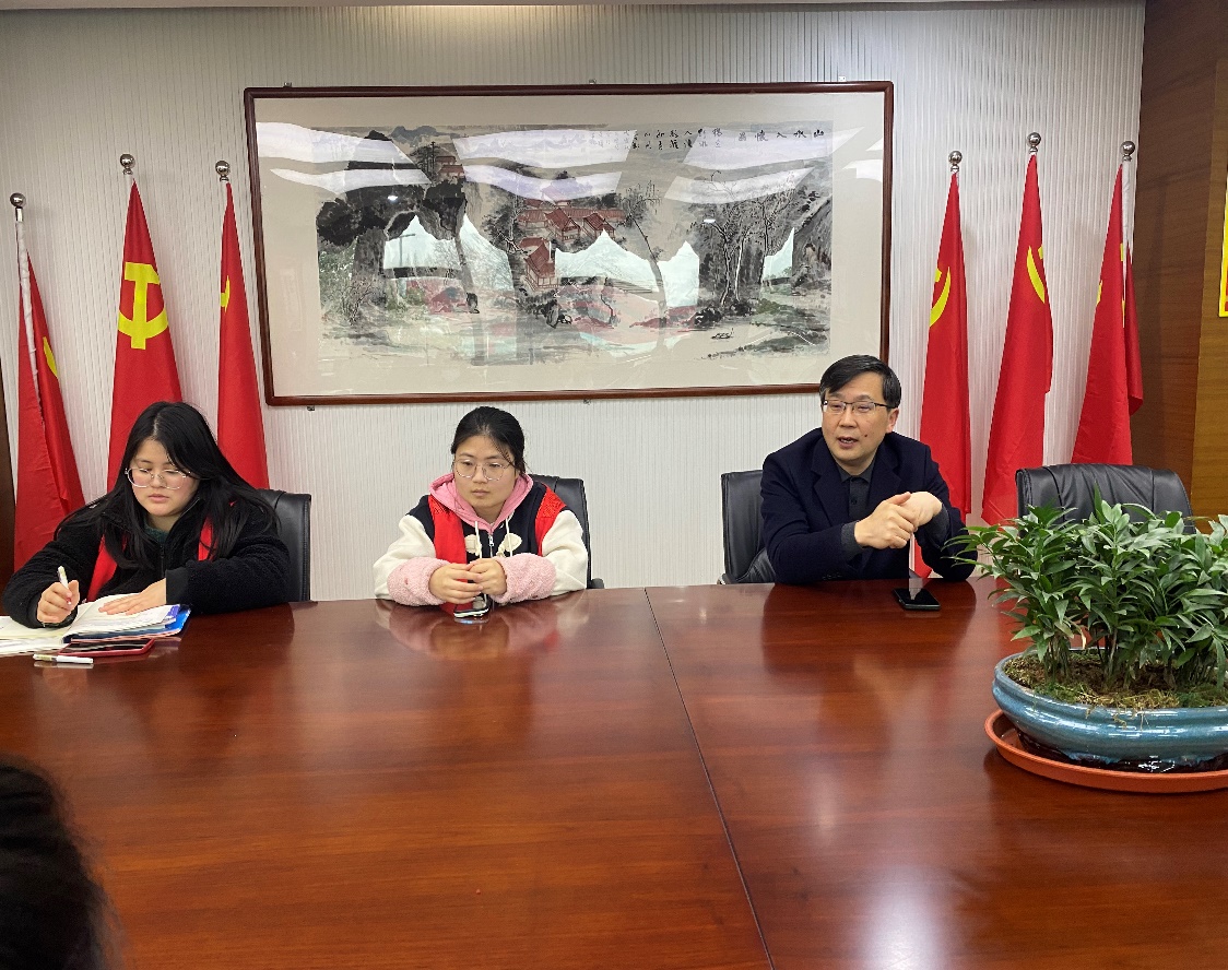 【丁香汉声·教学】六年级级部例会侧记_html_m20b73e2c.jpg