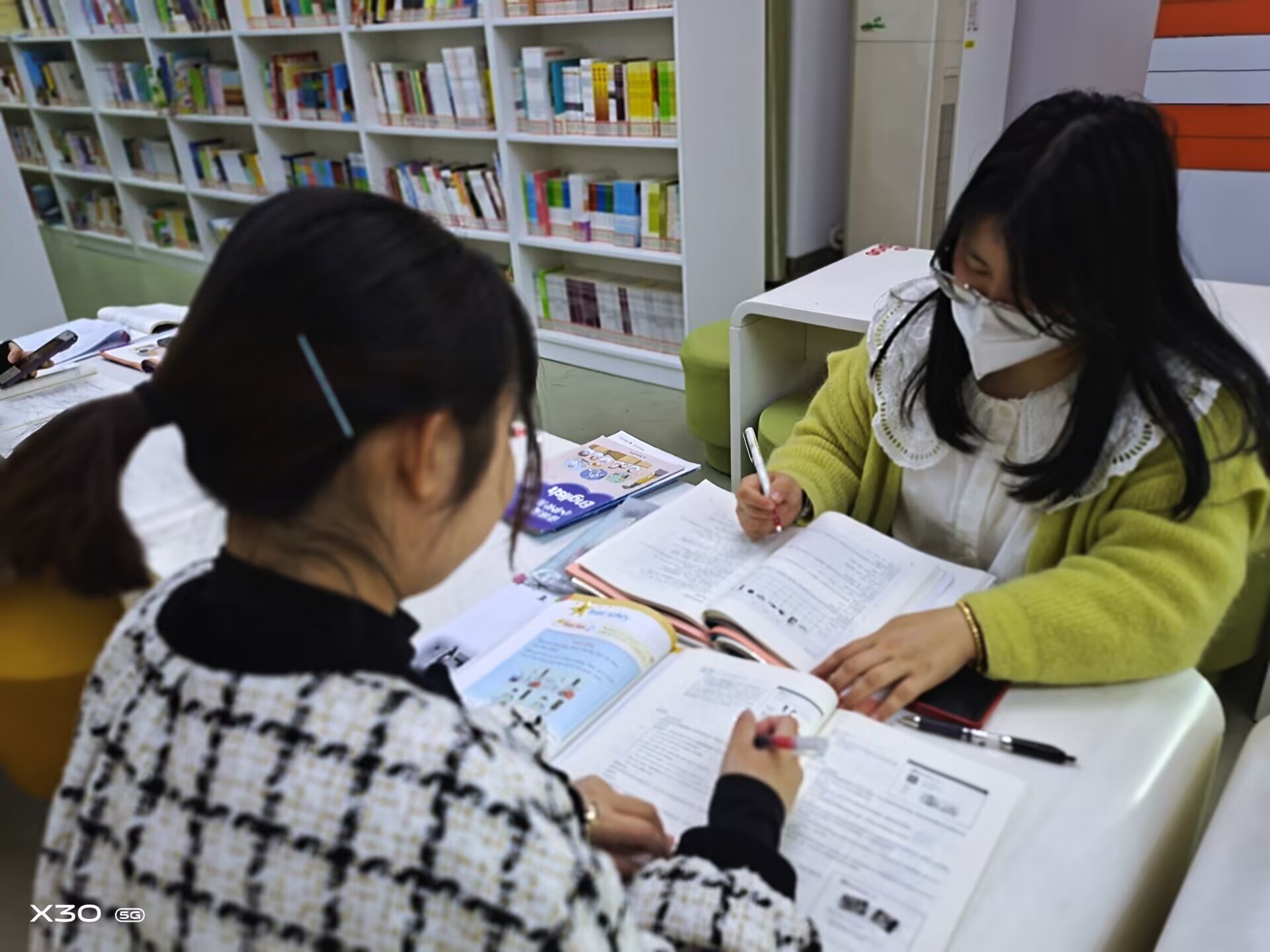 且学且研，一路成长  3.14报道_html_m59ec9f59.jpg