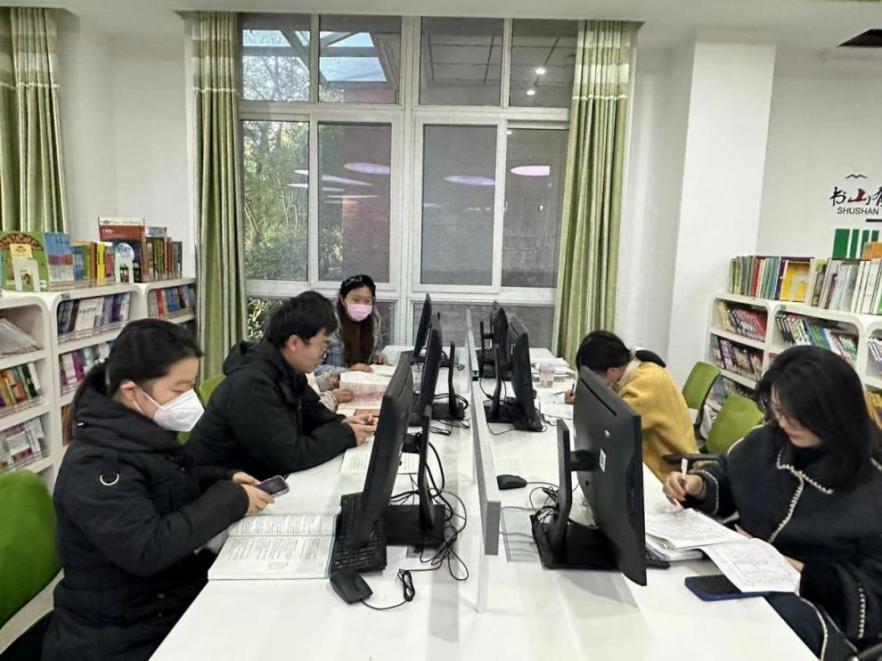 11.13语文组集体备课报道_html_cc1b10d.jpg