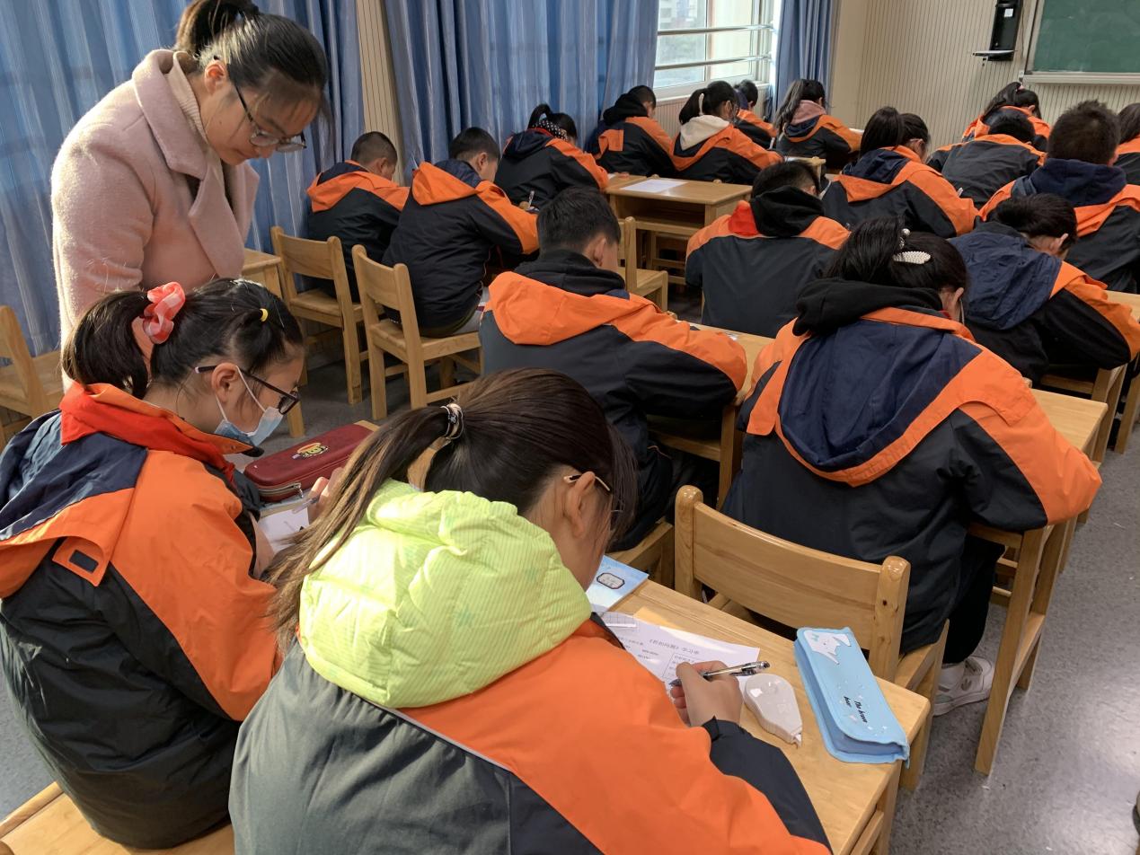 2021.12.15数学高段教研报道（李钰倩）_html_6062490.jpg