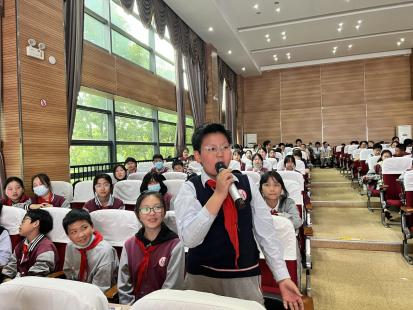 崔粲-【丁香汉声•心育】青春期如何与父母有效沟通——“陶老师”工作站栖霞分站志愿者进校园2023.5.12_html_3778239.jpg