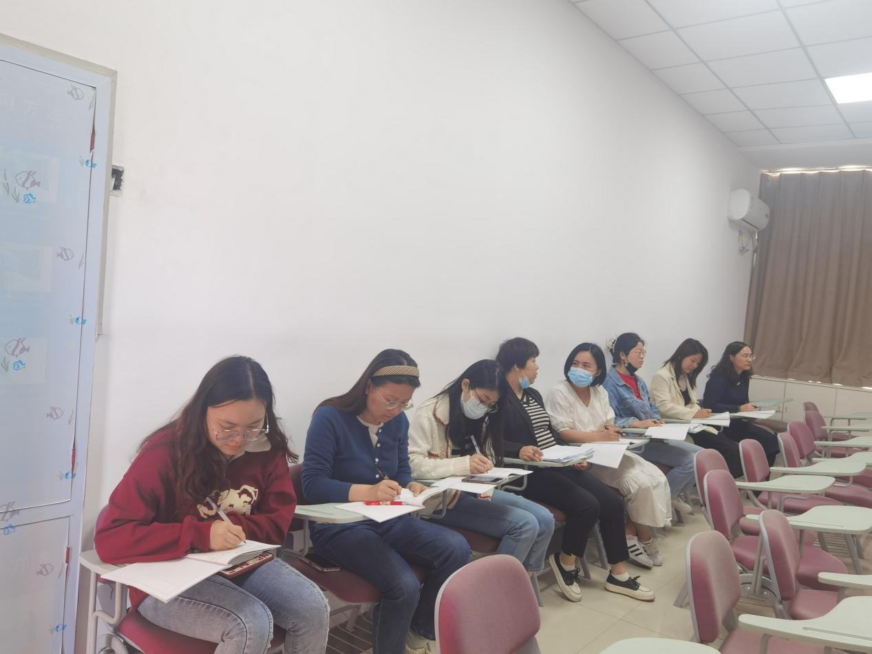 一语组内教研报道_html_50aea959.jpg