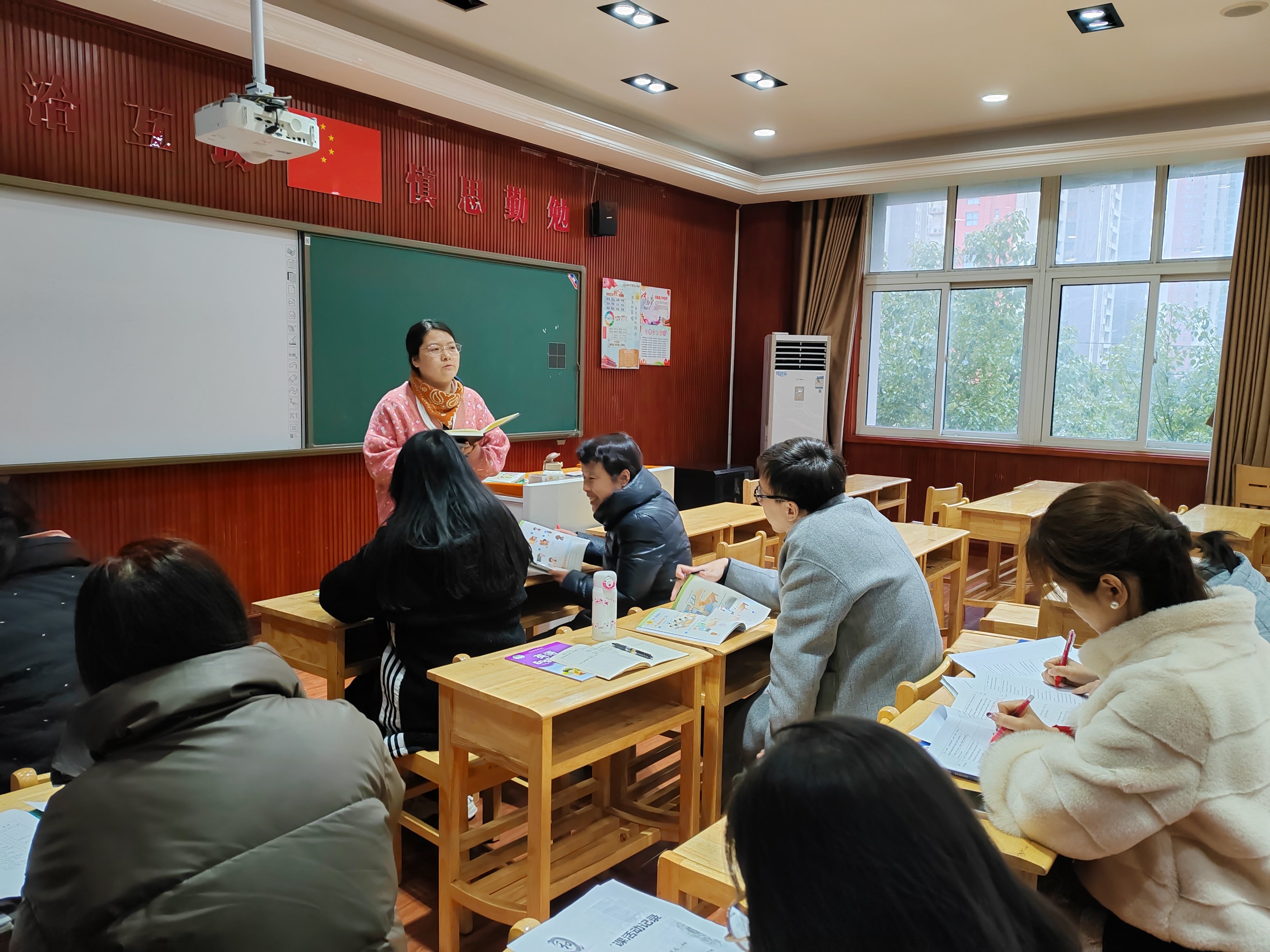 英语组第一次集体备课 王璐_html_753c1f47.jpg
