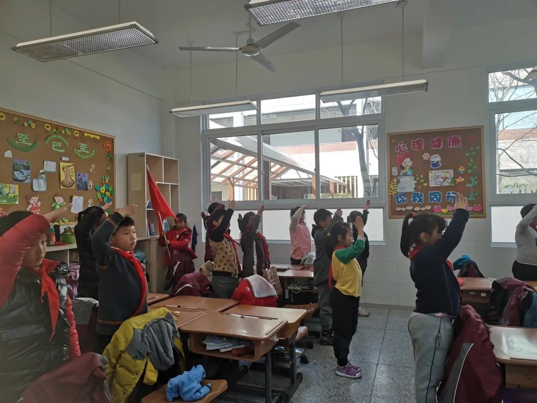 晨会1_html_ma56da6a.jpg