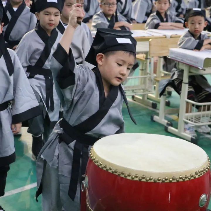 入学仪式_html_m4ca814da.jpg