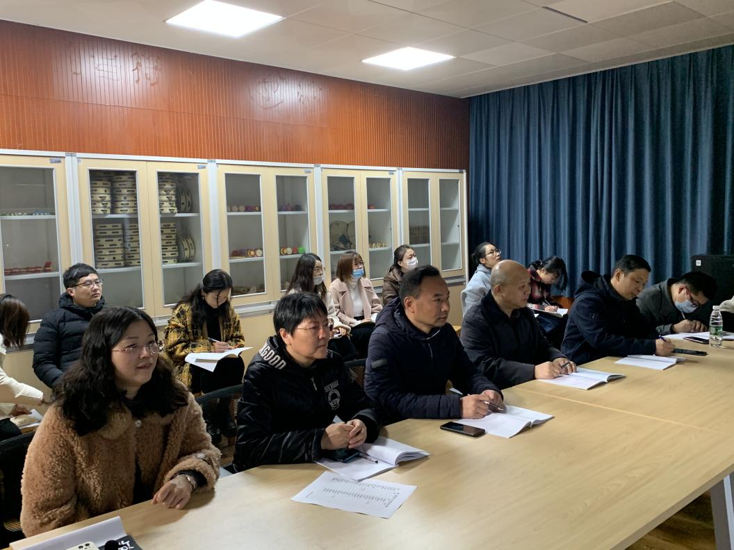 2021.12.8 数学教研活动报道_html_39e6532e.jpg