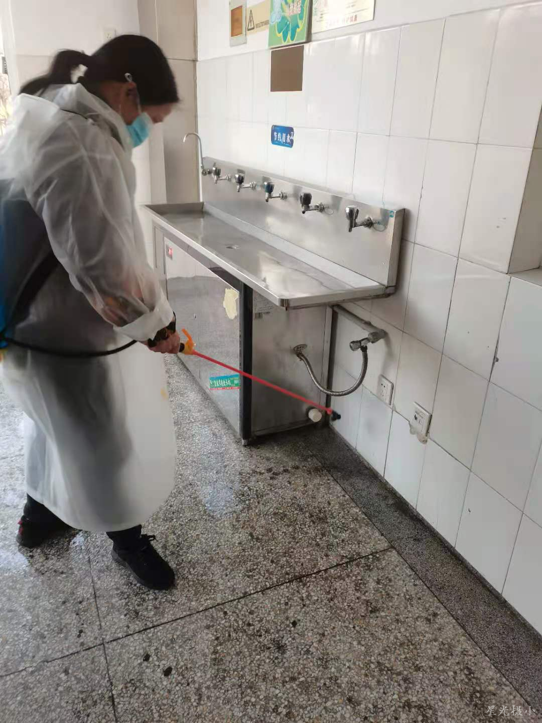 清理校园3.jpg