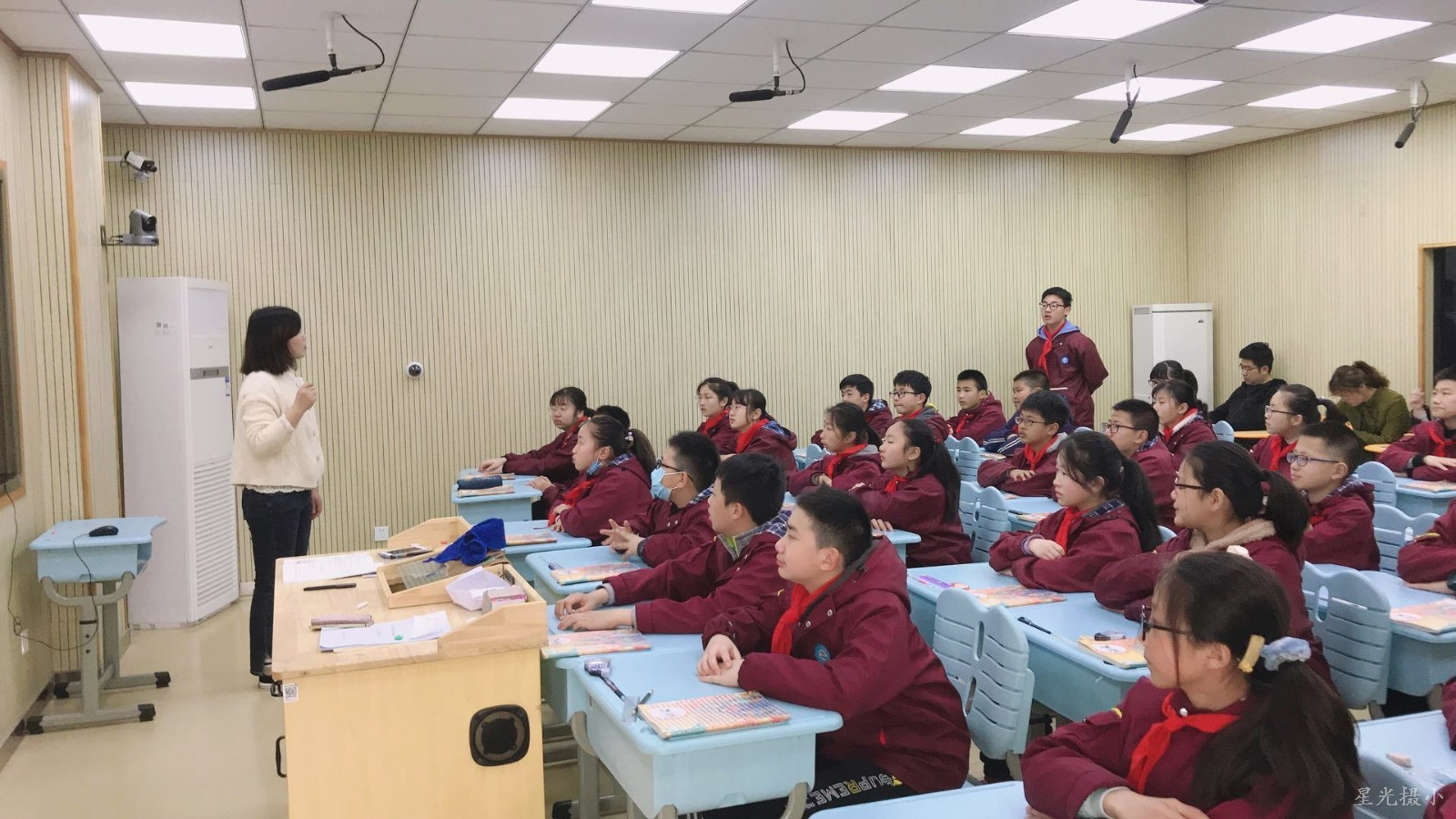胡建南执教2.jpg