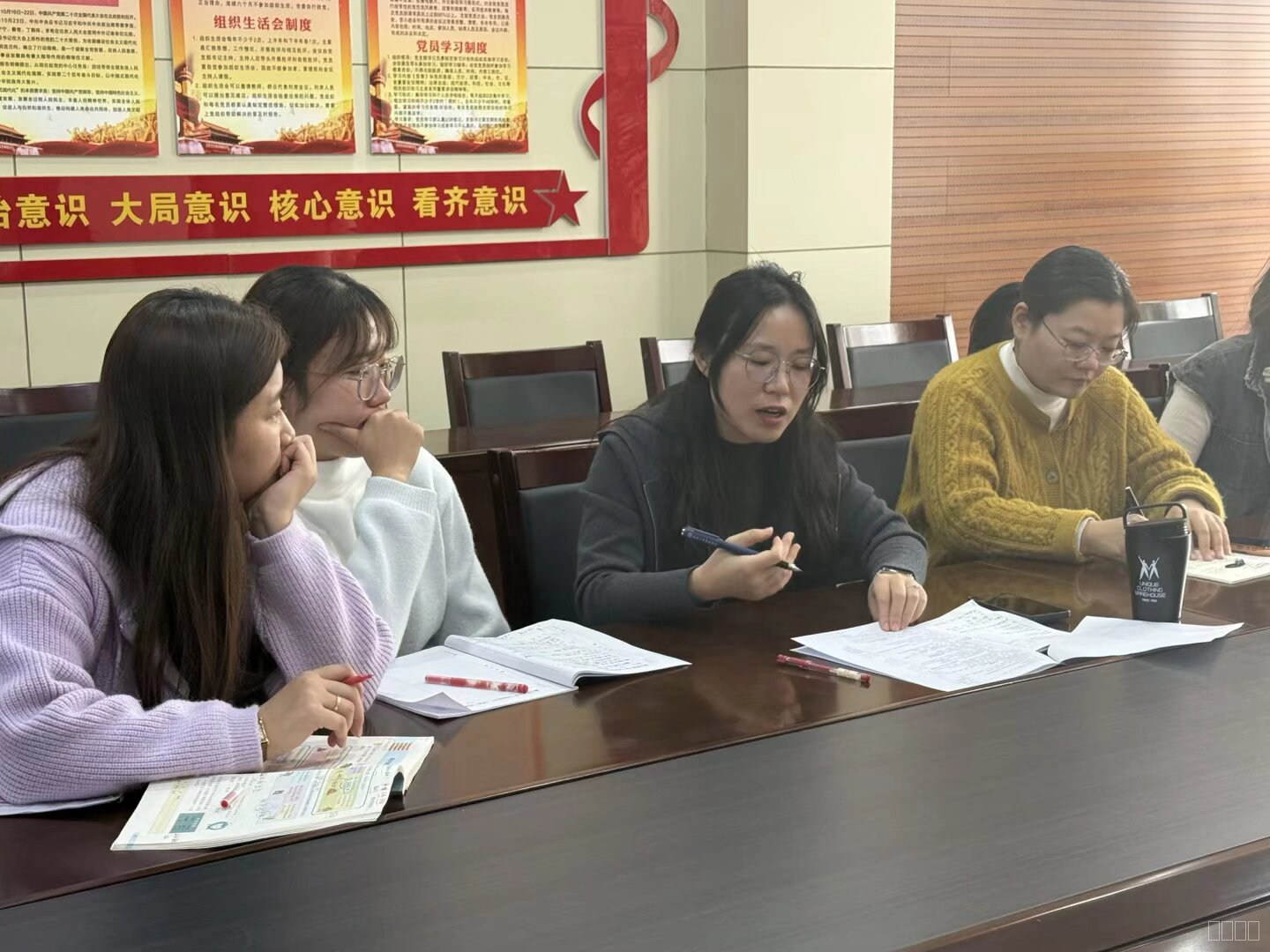 第一节评课.JPG 第一节评课.JPG