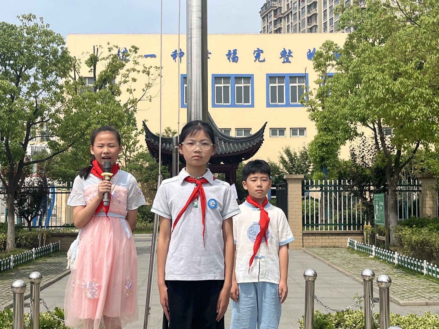 【星光摄小】我们的传统节日端午节——摄山星城小学天佐路校区第十九周升旗仪式系列报道