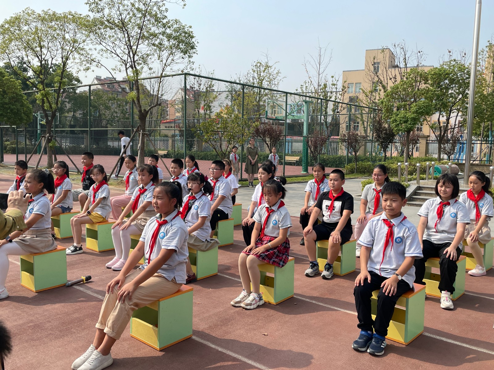 【星光摄小】我爱我的班集体——摄小（天佐路校区）第五周升旗仪式系列报道