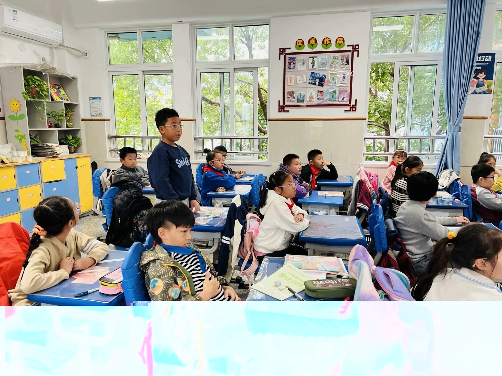 【星光摄小】寻访消防精神，致敬火焰蓝—摄小天佐路校区第十周主题班会活动报道