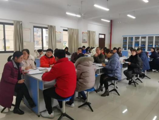 .深入教研一线，碰撞智慧火花——南京市栖霞中学新学期教学例会12.jpg