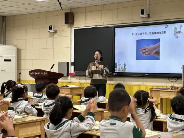 德法校园网新闻稿_html_m236e2a33.jpg