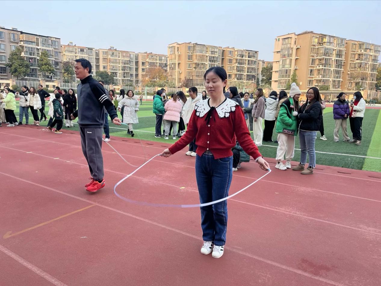 2024.12.18工会报道_html_65b7fac6.jpg