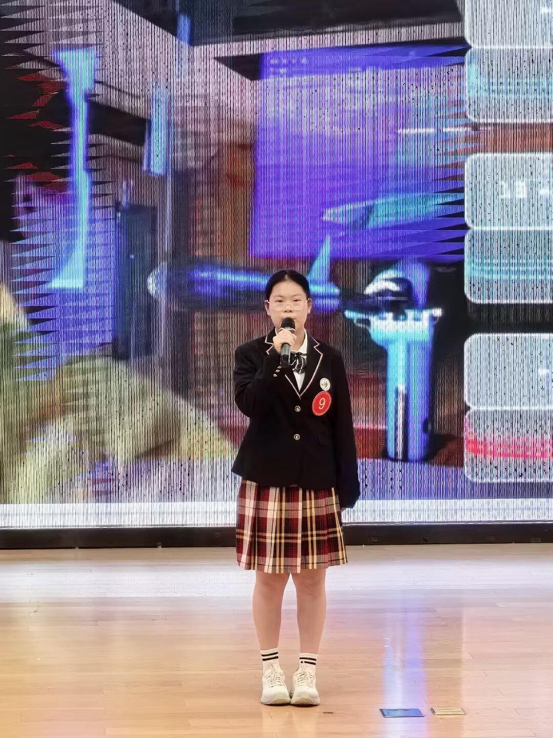 9号选手.jpeg 9号选手.jpeg