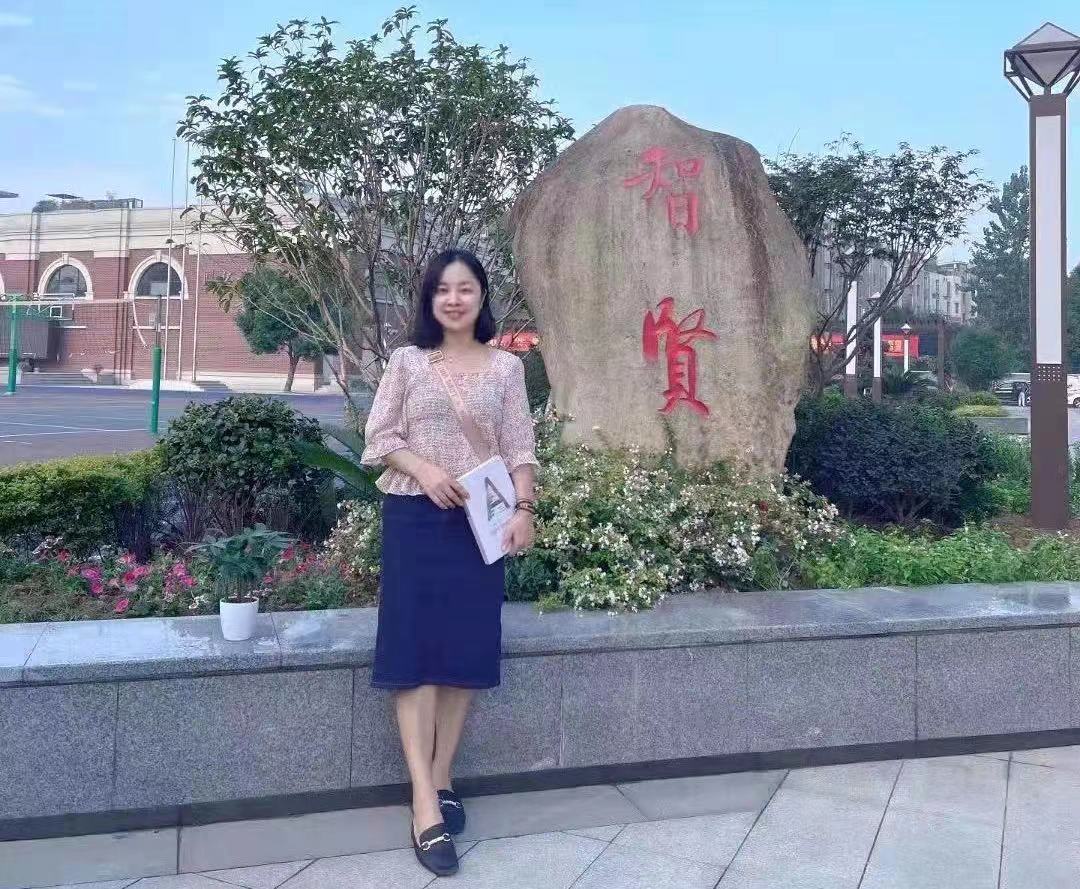 【伯乐风采】不辍耕耘 不忘初心——伯乐中学2021年度优秀教师系列报道（五）_html_m20a2ba30.jpg